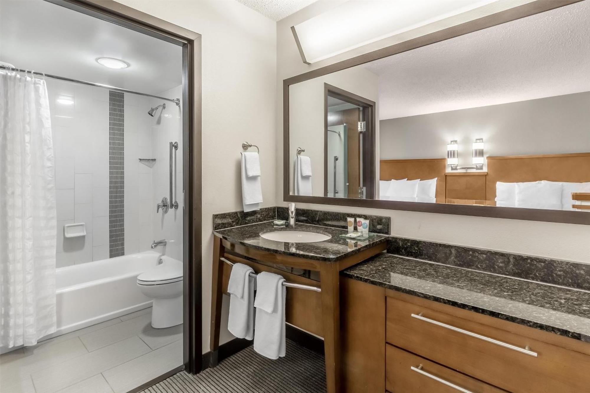 Hyatt Place Charlotte Airport Billy Graham Parkway Dış mekan fotoğraf